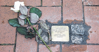 Frieda Löwenstein aus Stolzenau wurde 1942 von den Nazis in das Warschauer Ghetto deportiert und ermordet. In der Langen Straße 17 wird an sie erinnert.&nbsp;&copy;&nbsp;Die Harke